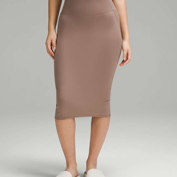 NWT Lululemon Nulu Slim-Fit High-Rise Skirt Taupetastic Size 4 - Picture 3 of 7